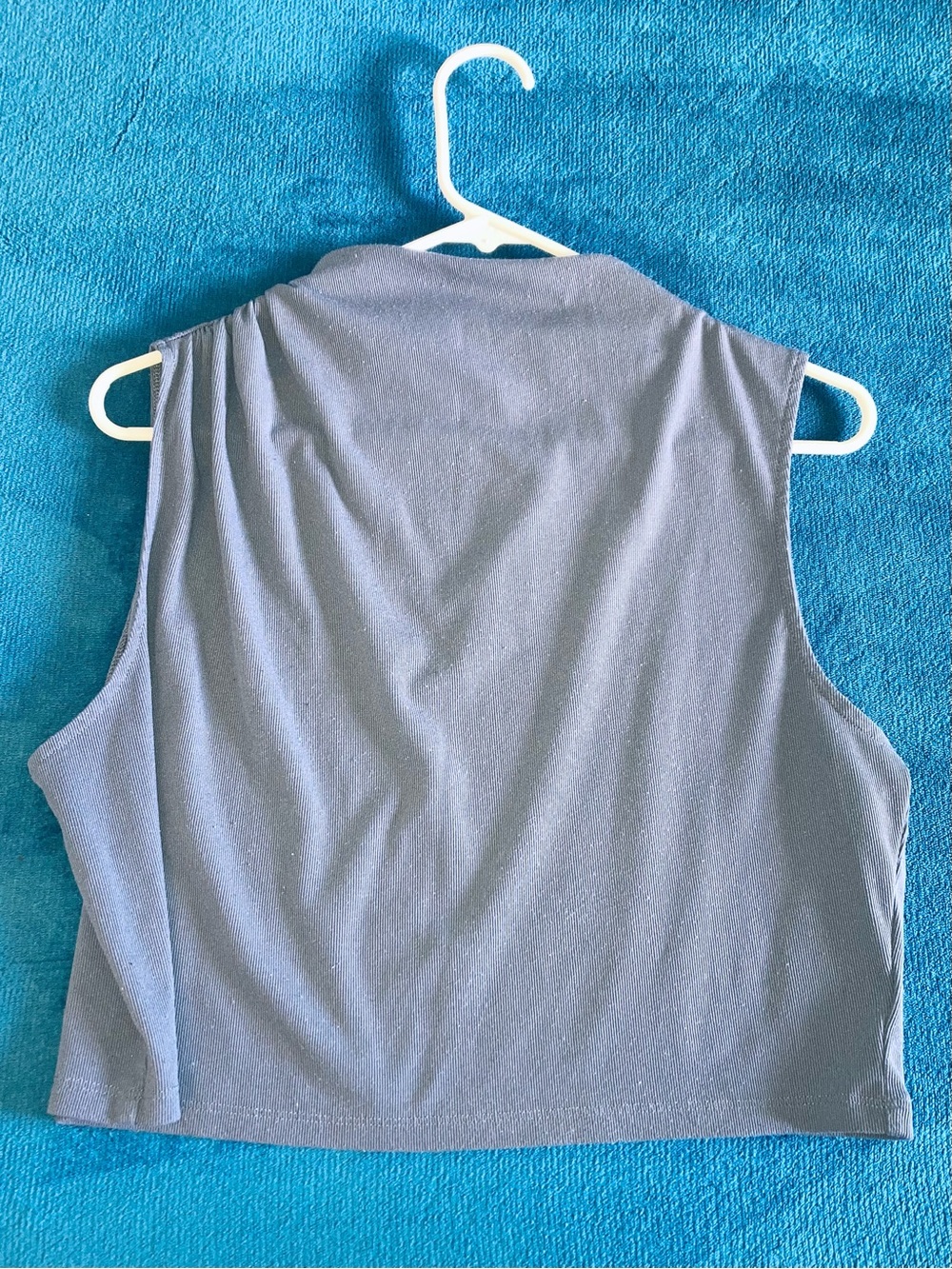 H&M Sleeveless Crop Top in Charcoal Gray